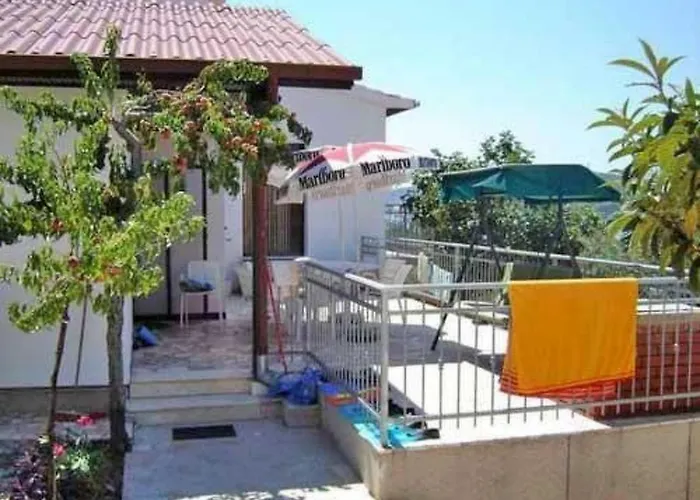 Sunara Mit Terrasse Und Kinderpool By Interhome ロゴズニッツァ