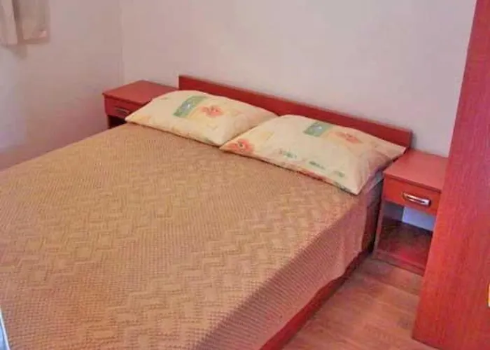 別荘 Sunara Mit Terrasse Und Kinderpool By Interhome